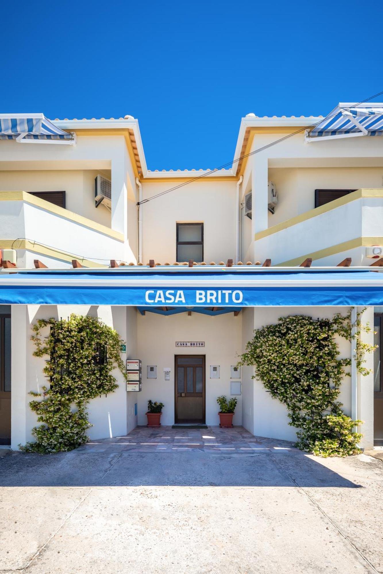 Casa Brito, *